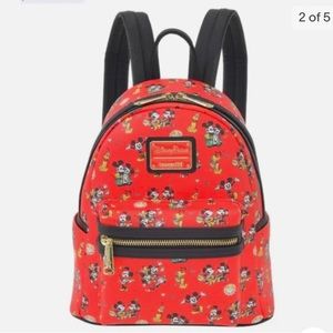 Mickey Mouse lounge fly